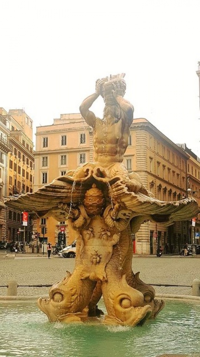 " Fontana del Tritone "