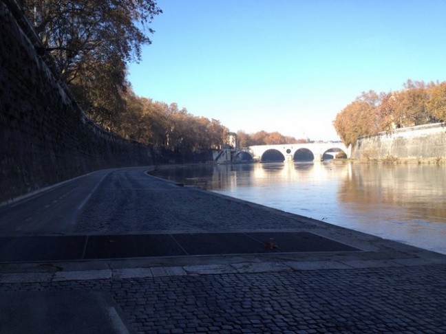 " I muraglioni del Tevere "