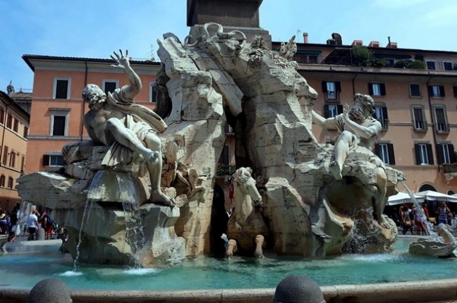 " Fontana dei quattro fiumi "